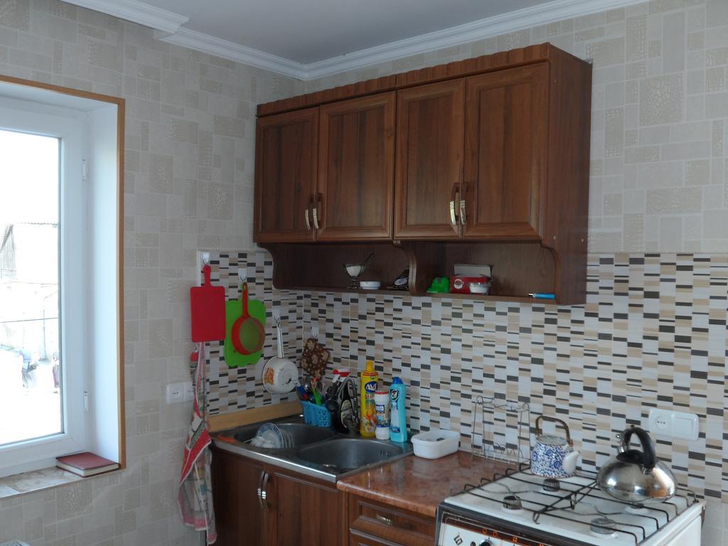 California Guest House Gori Extérieur photo