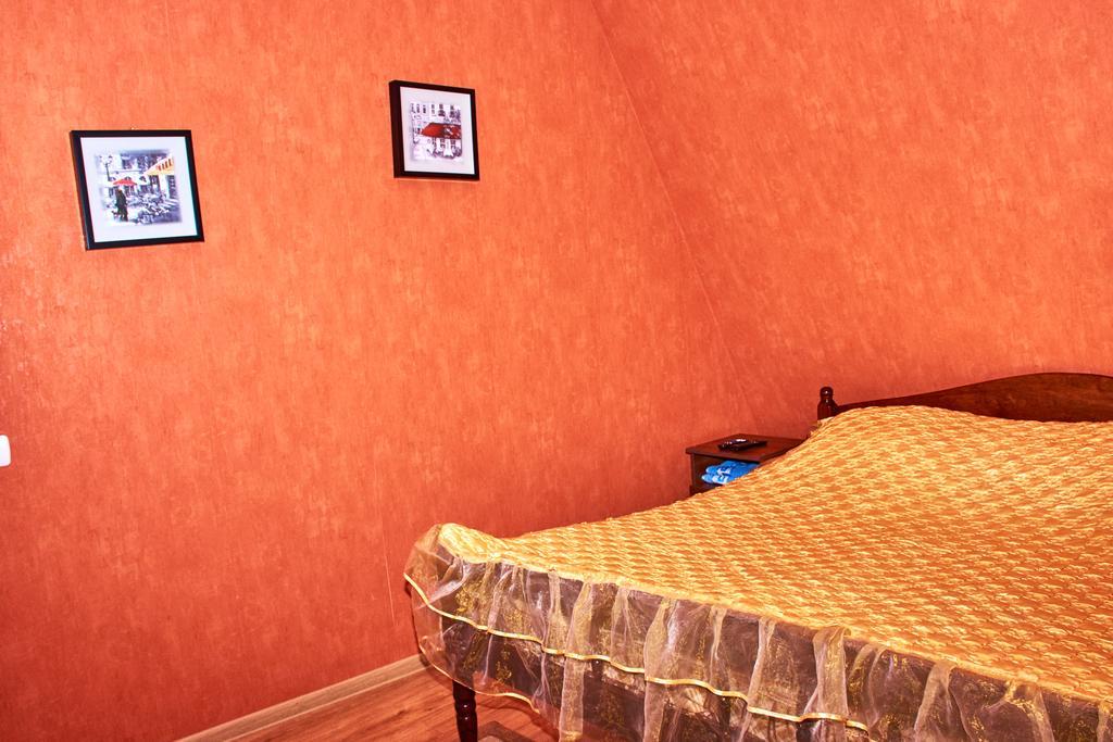California Guest House Gori Extérieur photo